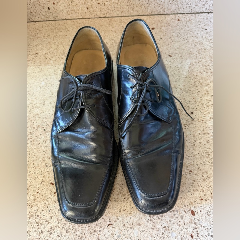 Ferragamo Made in Italy Classic Men's Leather Dress Shoes in Black size 10